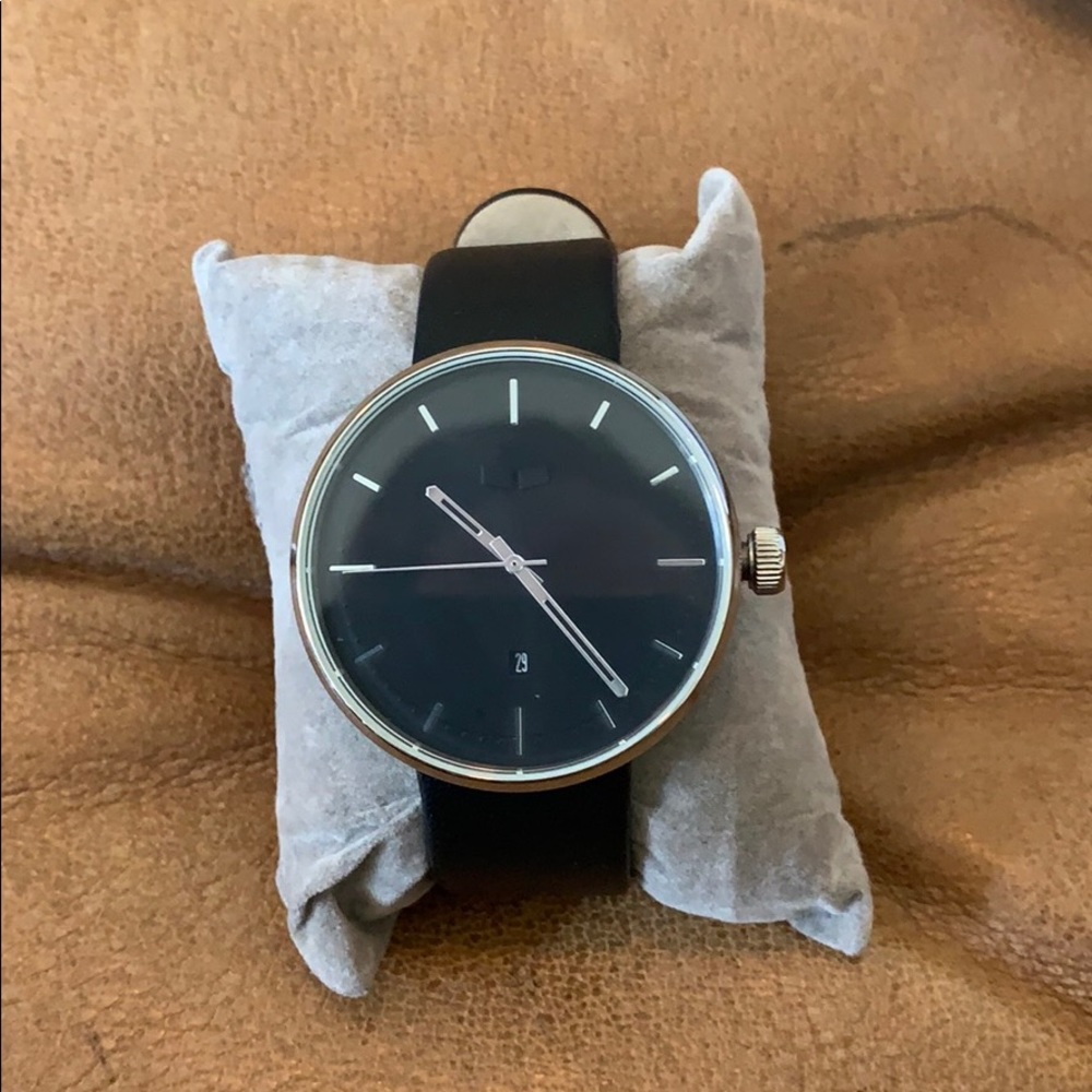 Vestal watch